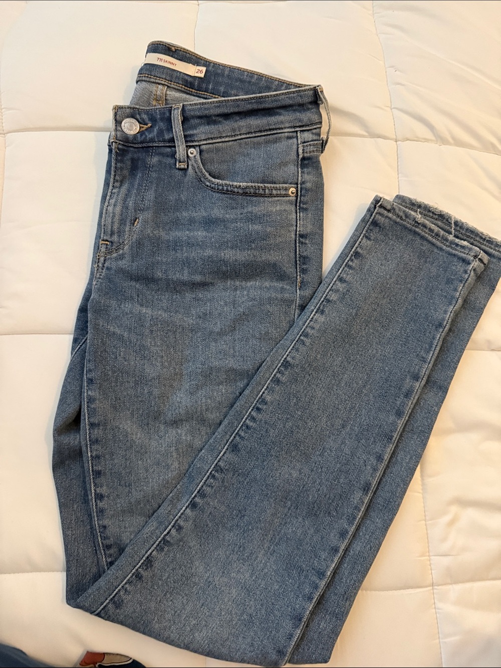 Levis 711 skinny jeans